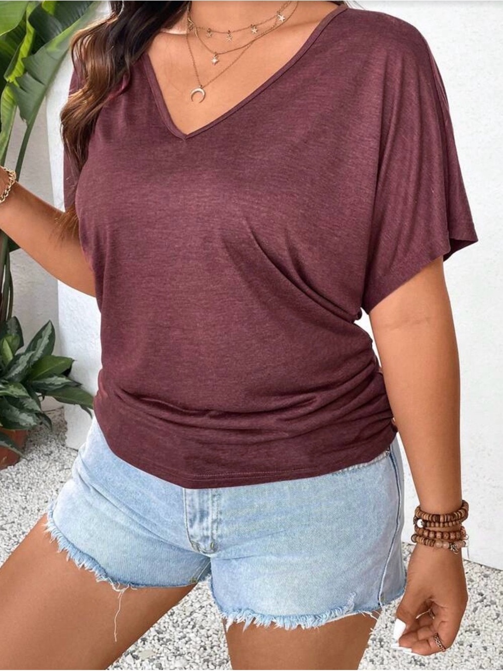 SHEIN Burgundy V-Neck Short Sleeve Tee